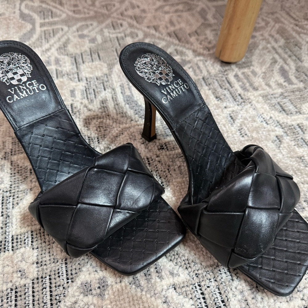 Vince Camuto Black Quilted Heeled